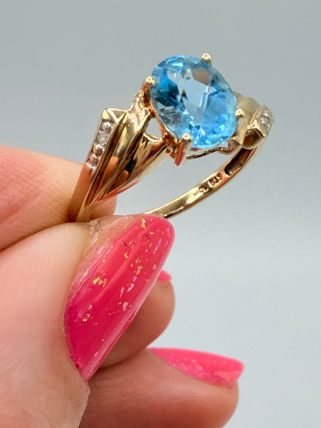 Solid 10K Yellow Gold Ring with Oval-Cut Blue Topaz & Diamond Accents Size 7