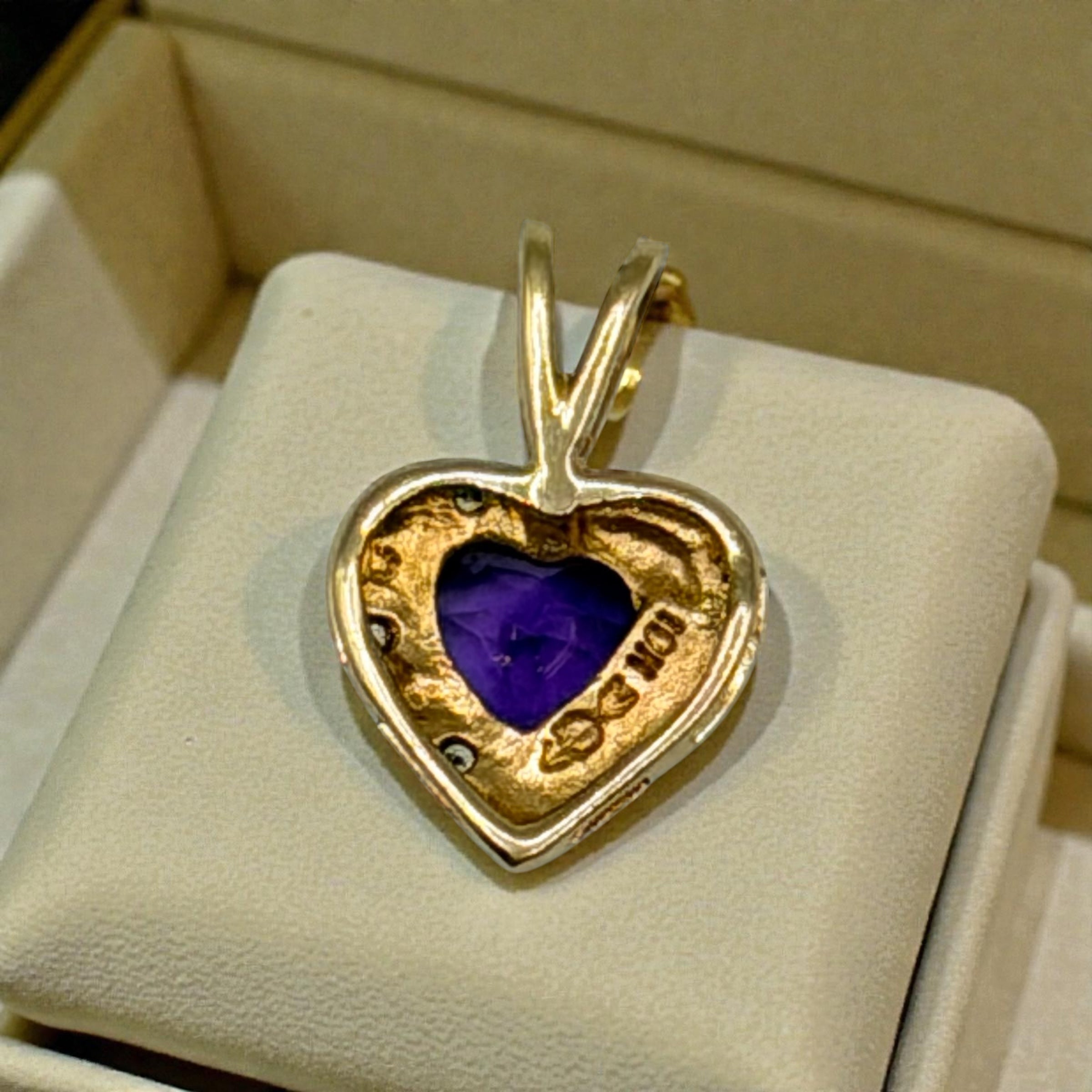 Solid 10K Yellow Gold Necklace Pendant with Heart Cut Amethyst
