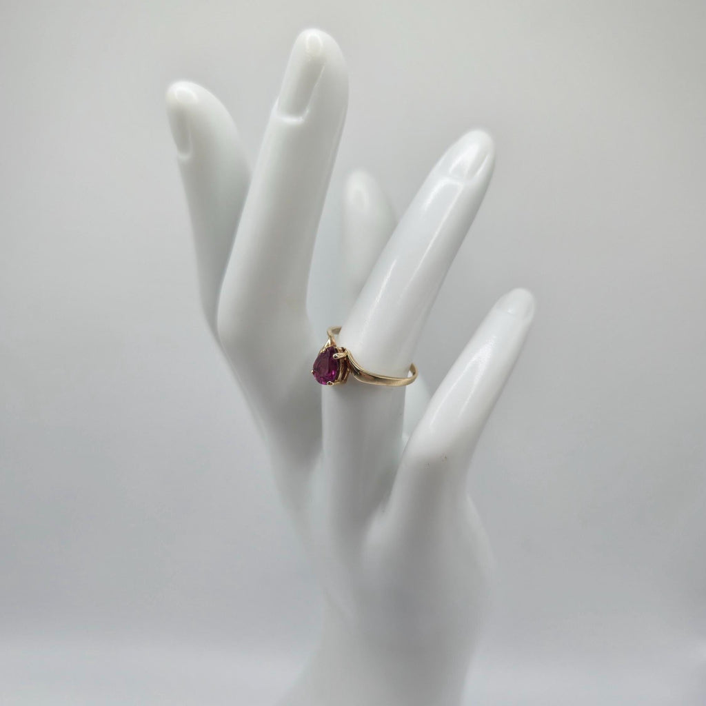 10KP Gold Pear Shaped Rhodolite Garnet Ring Size 6.25