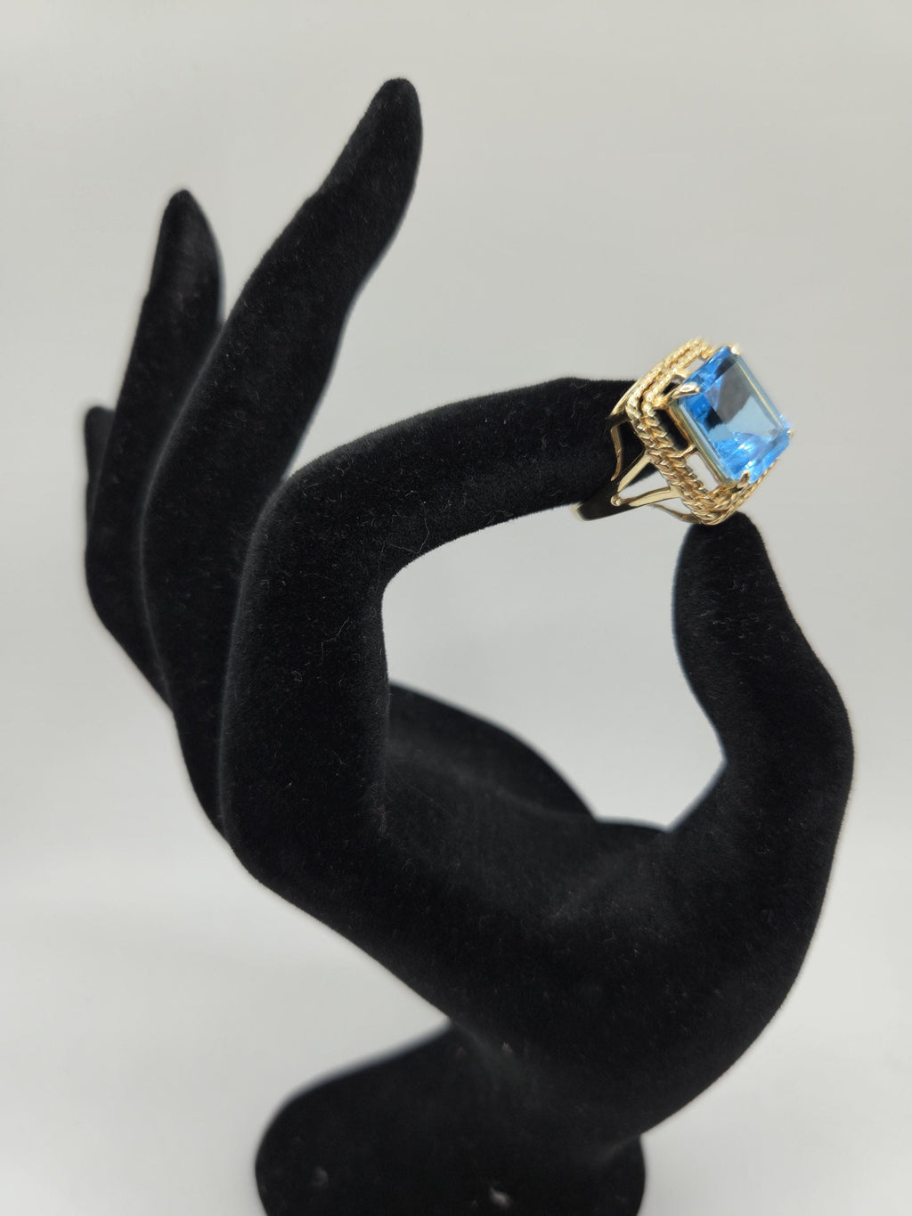 10K Gold Blue Topaz Large Stone Ring Size 7