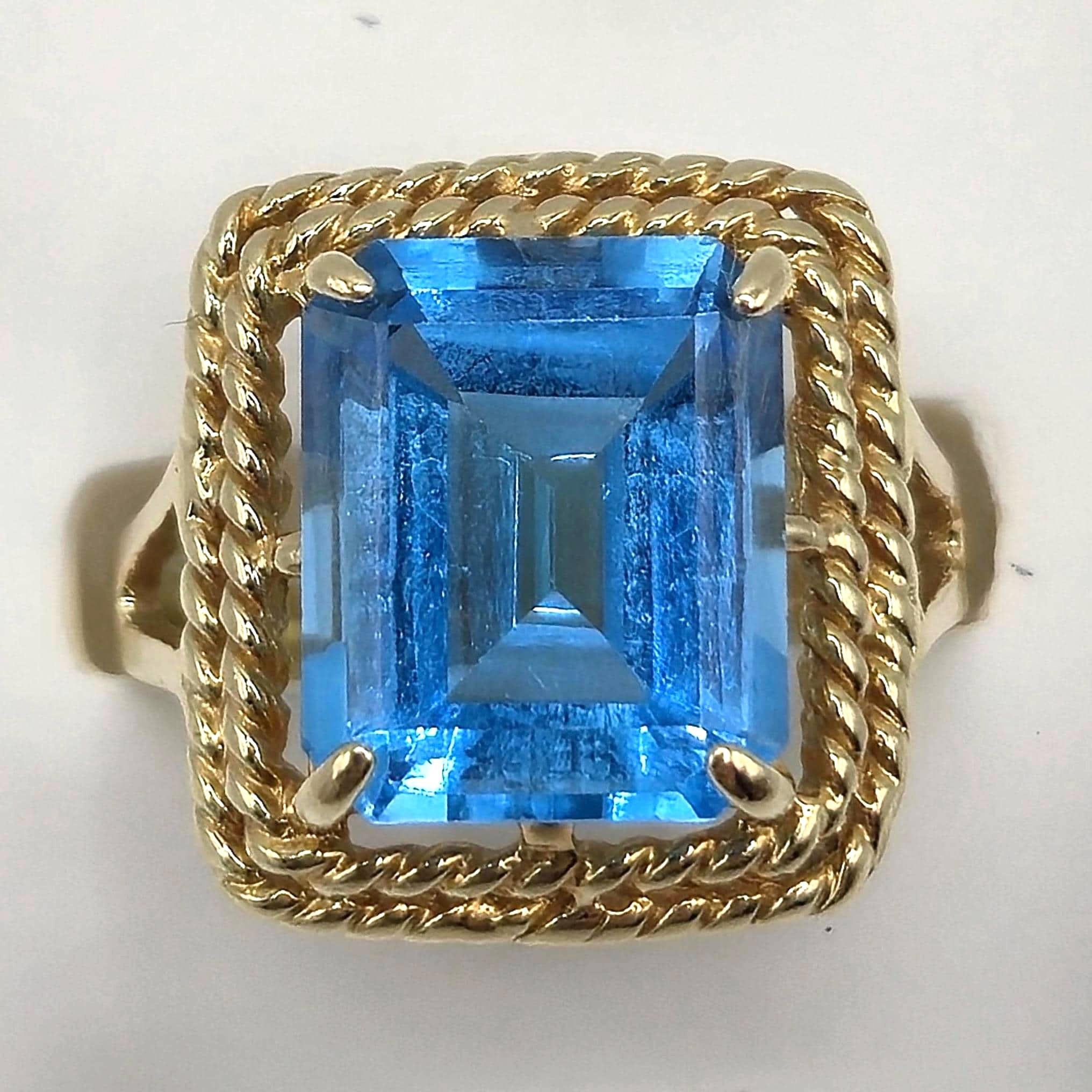 10K Gold Blue Topaz Large Stone Ring Size 7