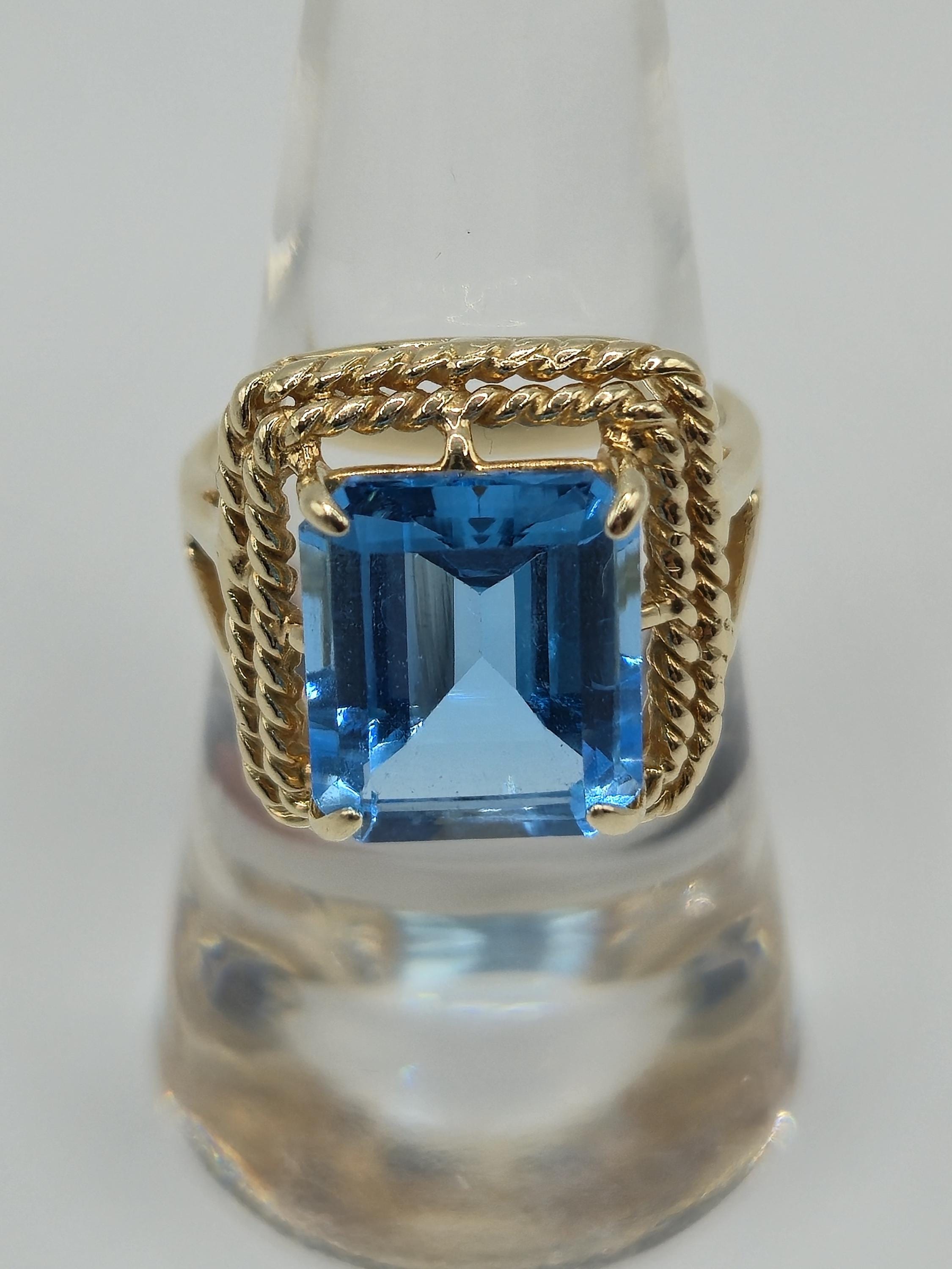 10K Gold Blue Topaz Large Stone Ring Size 7