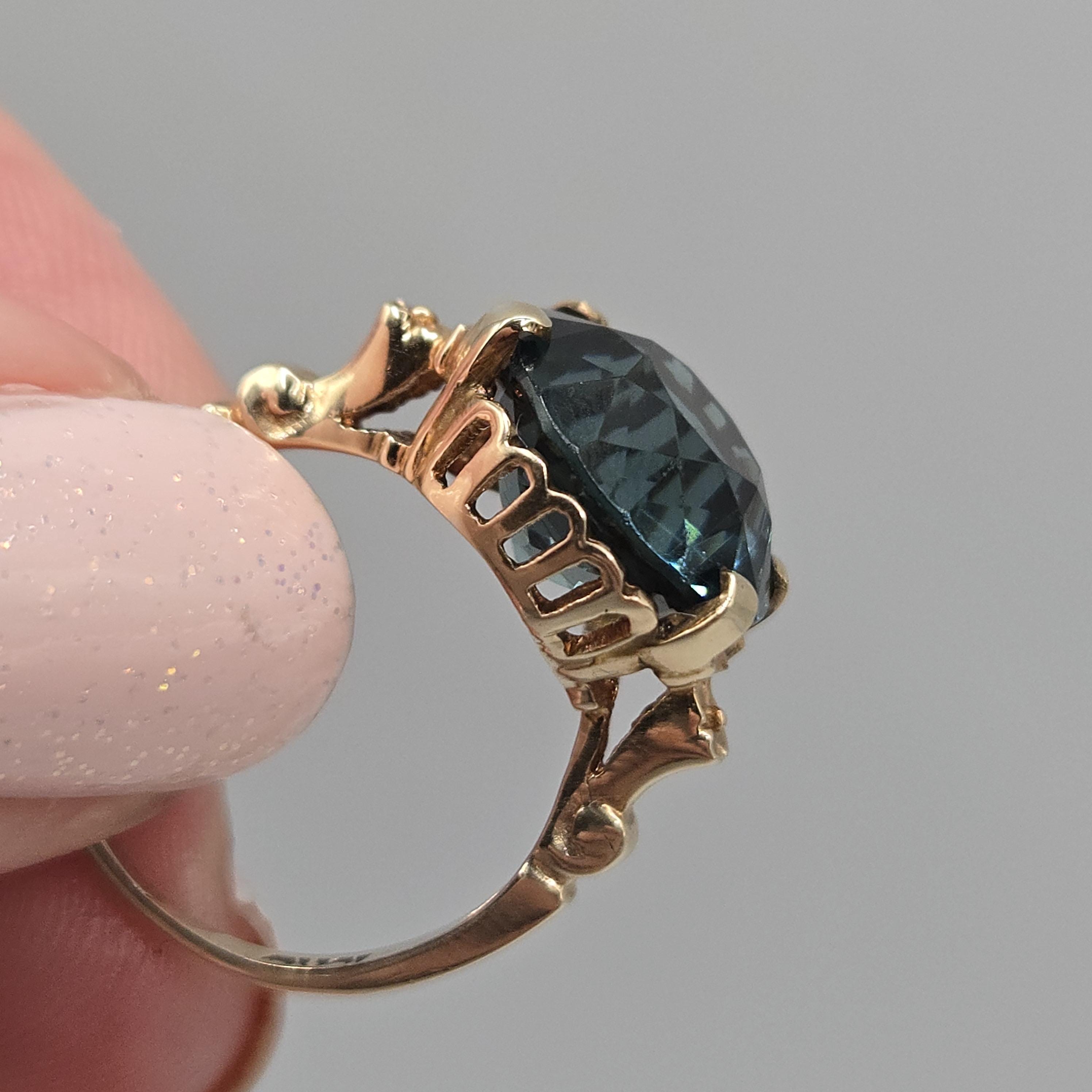 10k Solid Gold Teal CZ Ring, Round Cut, Size 5
