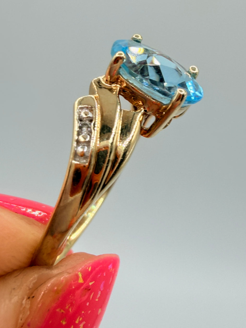 Solid 10K Yellow Gold Ring with Oval-Cut Blue Topaz & Diamond Accents Size 7