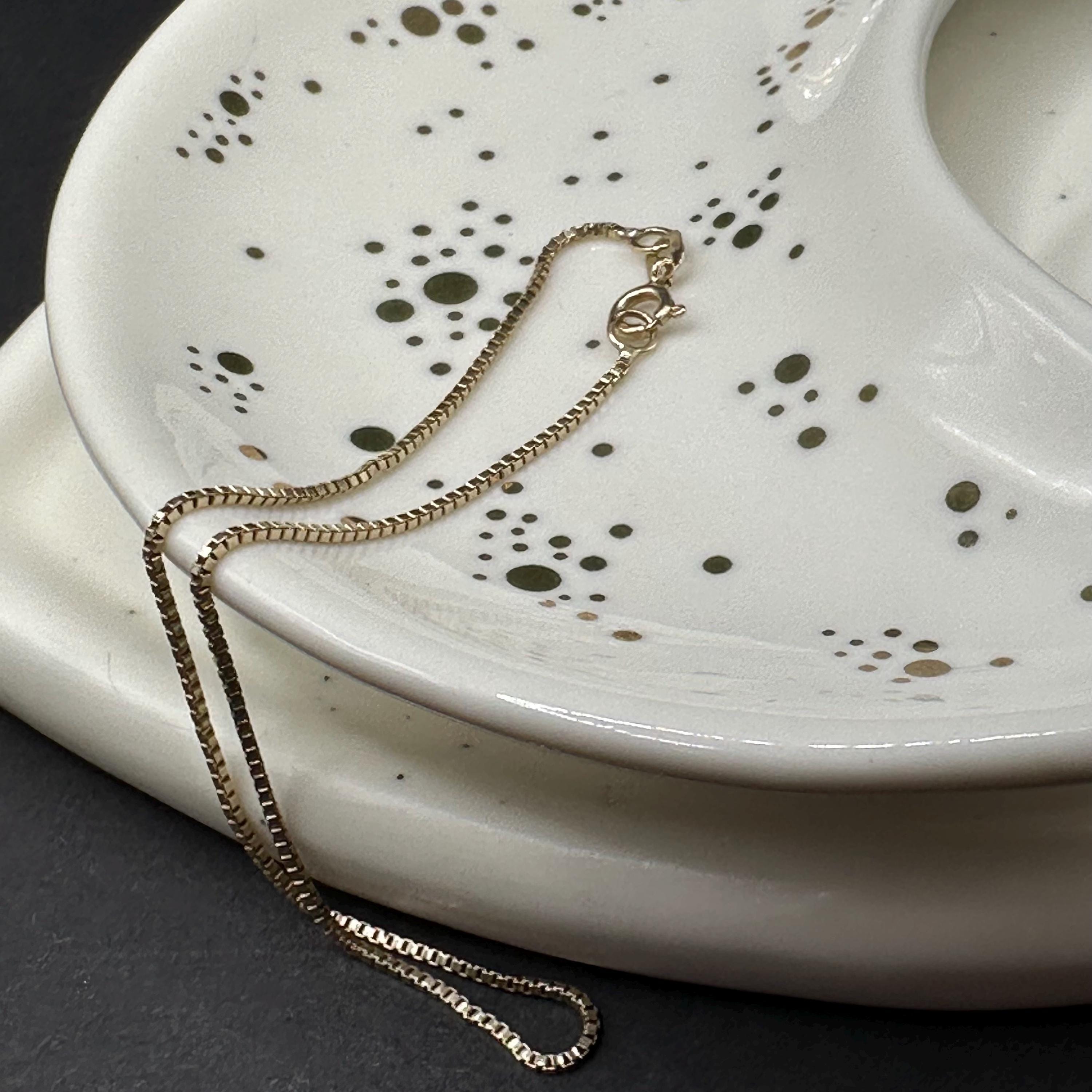 14K Gold Delicate Bracelet 7.5 Inches