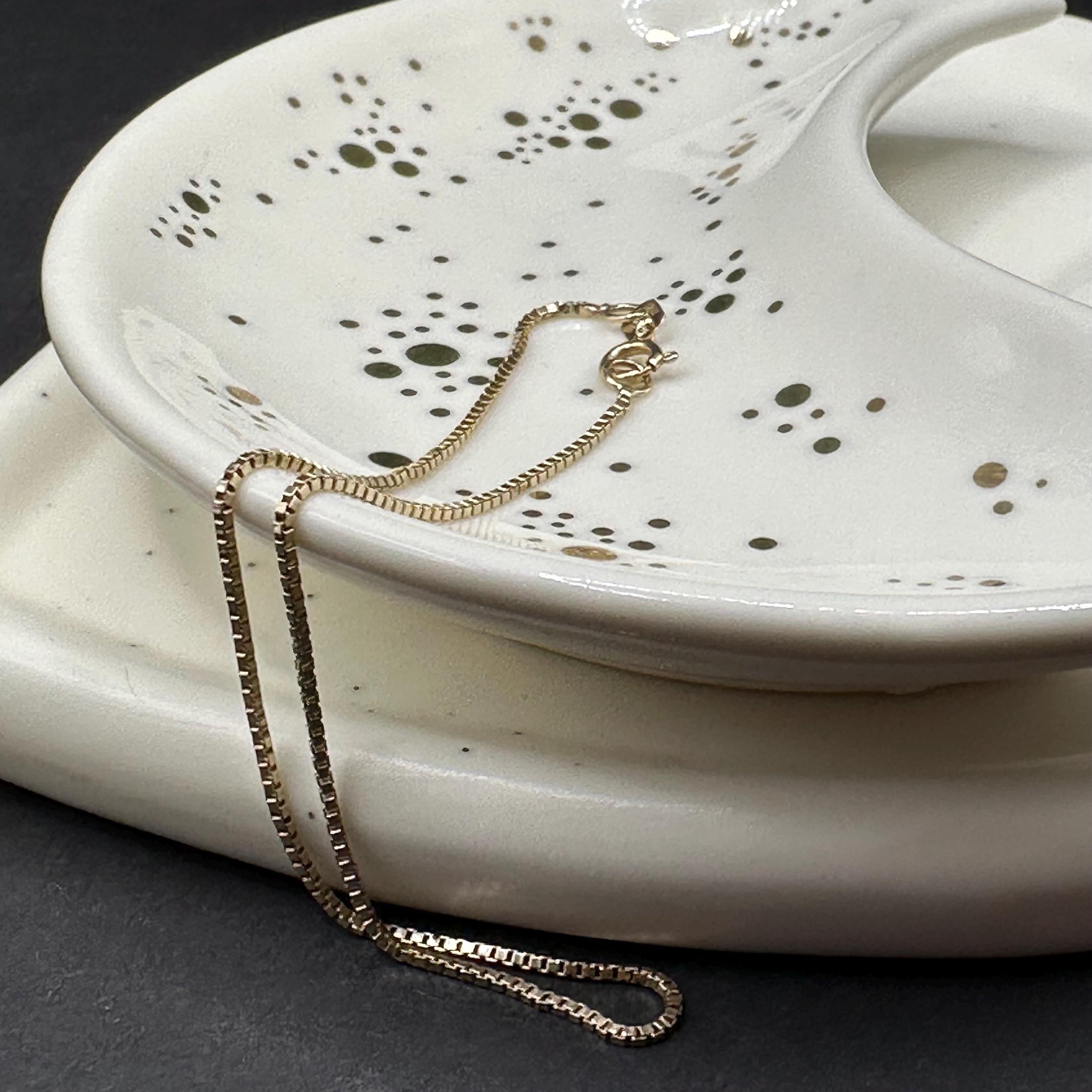 14K Gold Delicate Bracelet 7.5 Inches