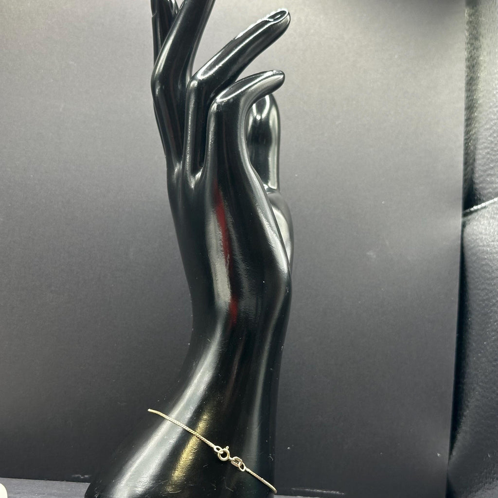 14K Gold Delicate Bracelet 7.5 Inches