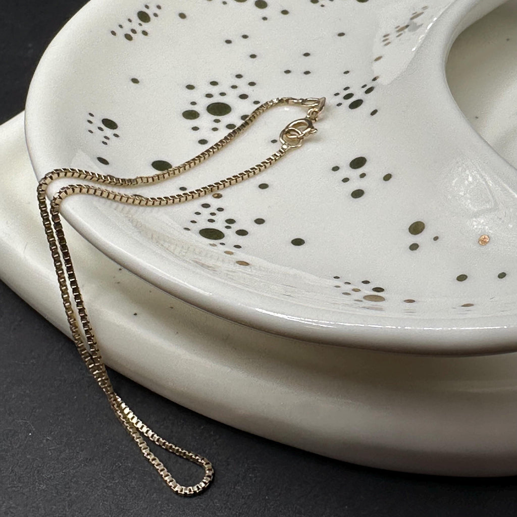 14K Gold Delicate Bracelet 7.5 Inches