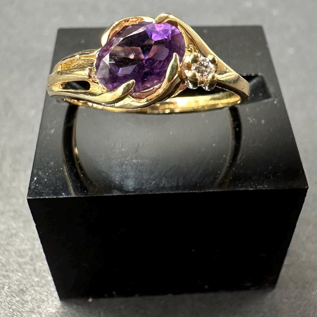 14K Gold Ring with Amethyst and Diamond Accent Size 6.25