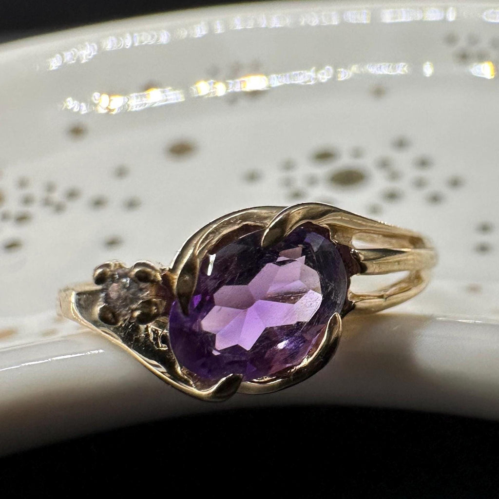 14K Gold Ring with Amethyst and Diamond Accent Size 6.25