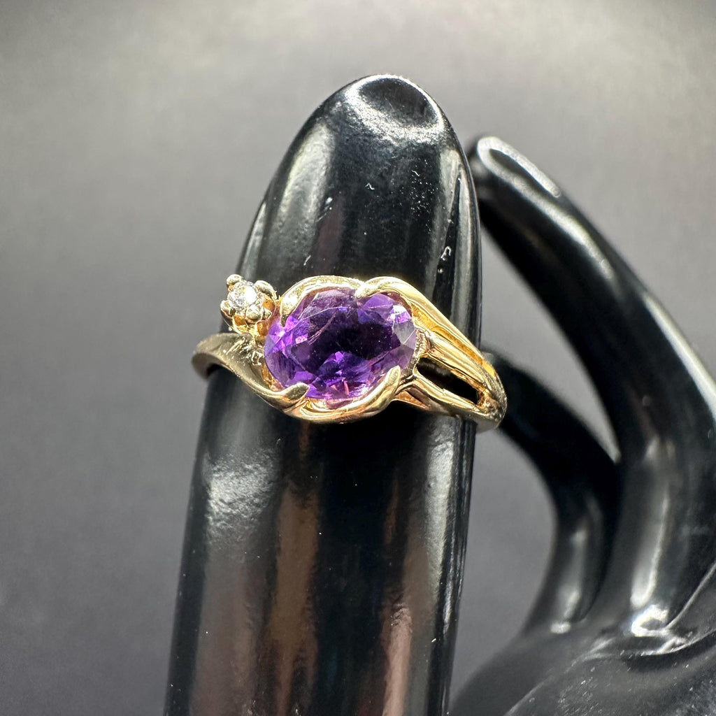 14K Gold Ring with Amethyst and Diamond Accent Size 6.25
