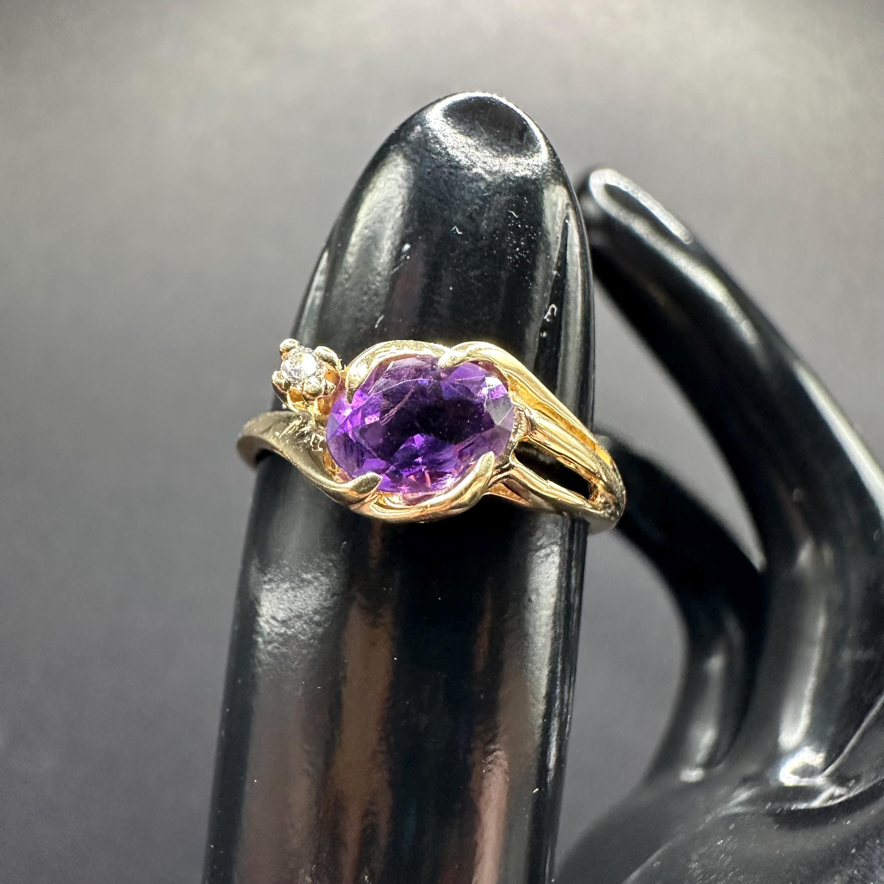 14K Gold Ring with Amethyst and Diamond Accent Size 6.25