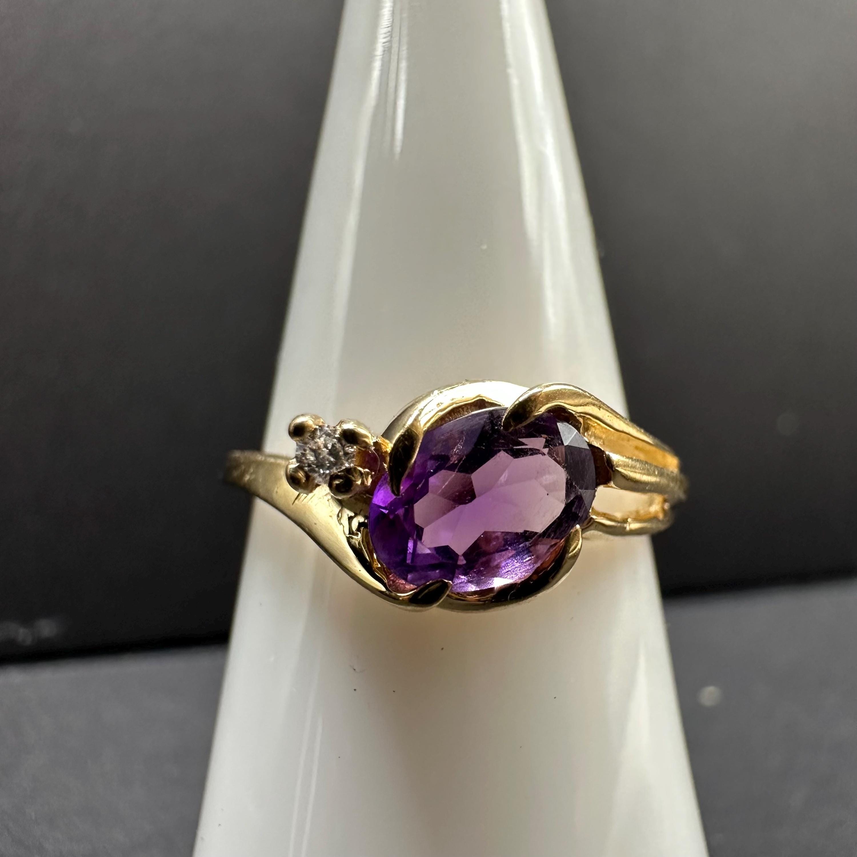 14K Gold Ring with Amethyst and Diamond Accent Size 6.25