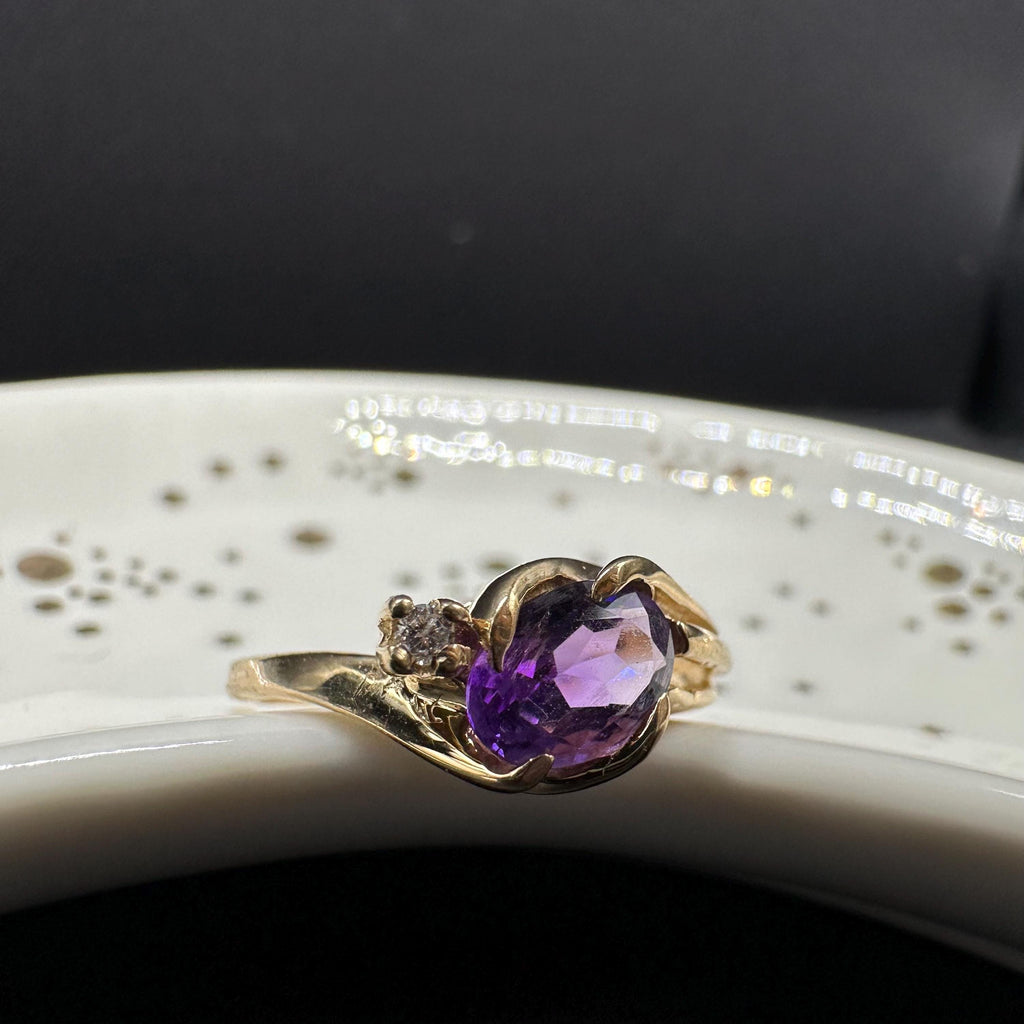 14K Gold Ring with Amethyst and Diamond Accent Size 6.25