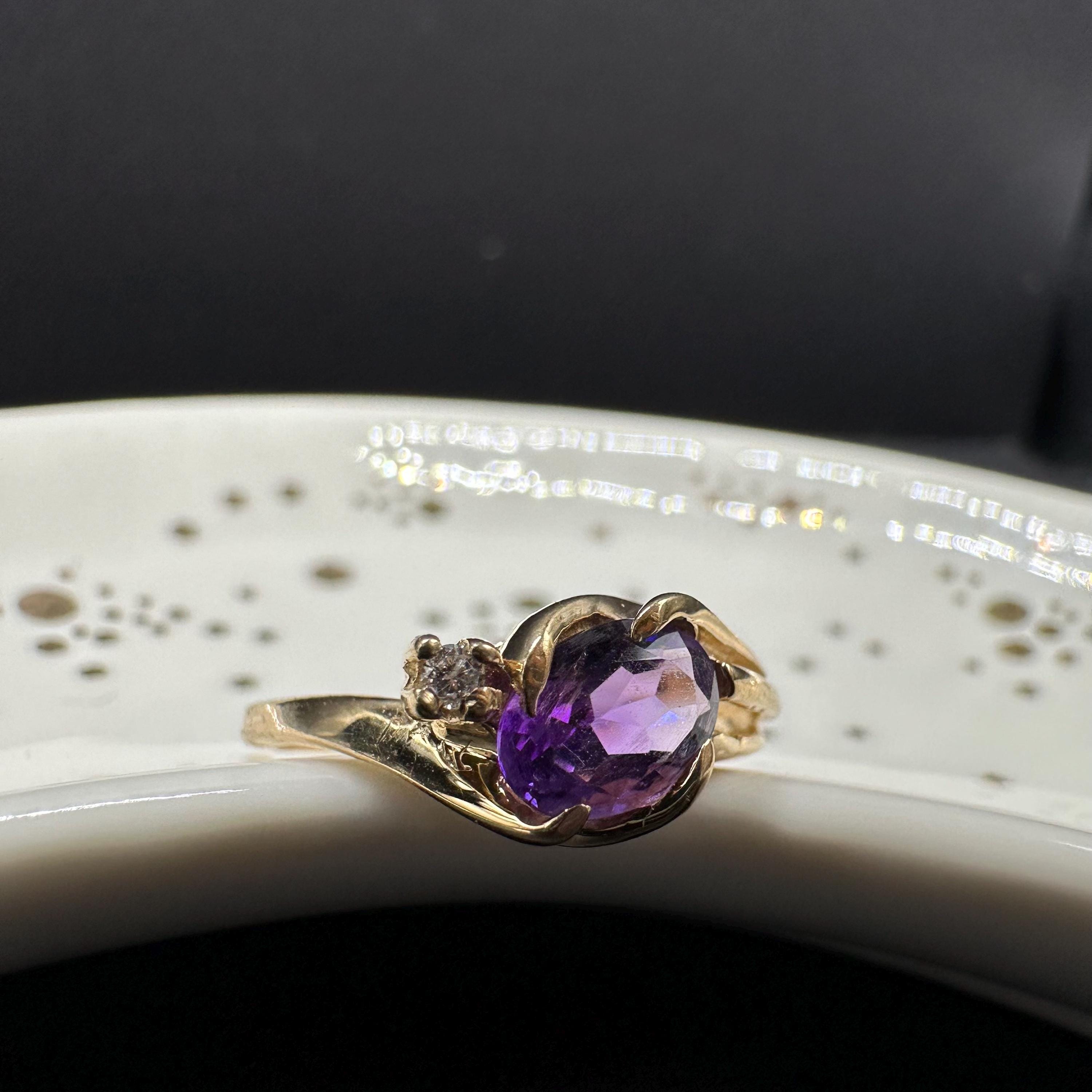 14K Gold Ring with Amethyst and Diamond Accent Size 6.25