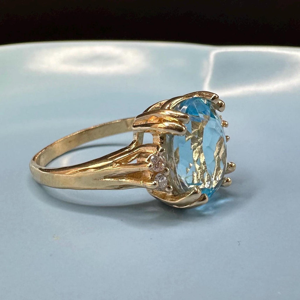 14K Gold Ring with Blue Topaz and Diamonds Size 7
