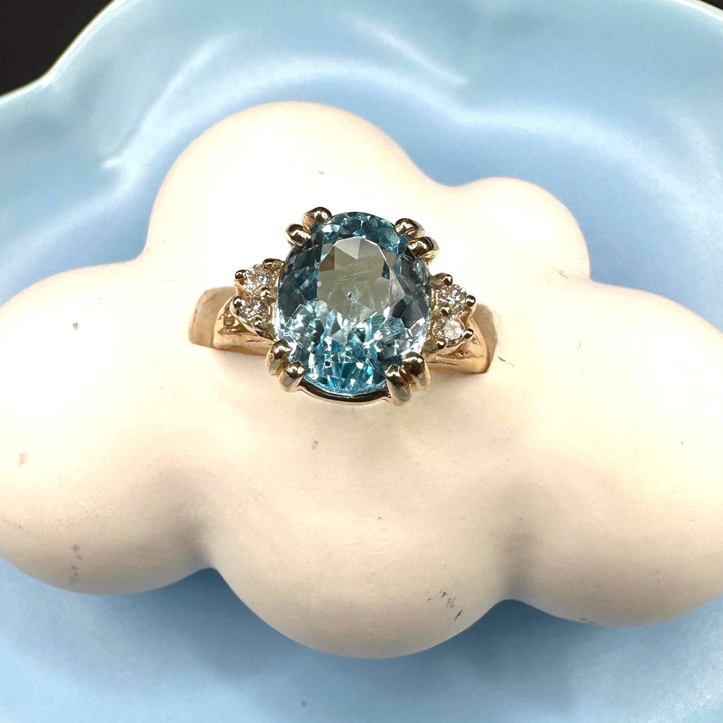 14K Gold Ring with Blue Topaz and Diamonds Size 7