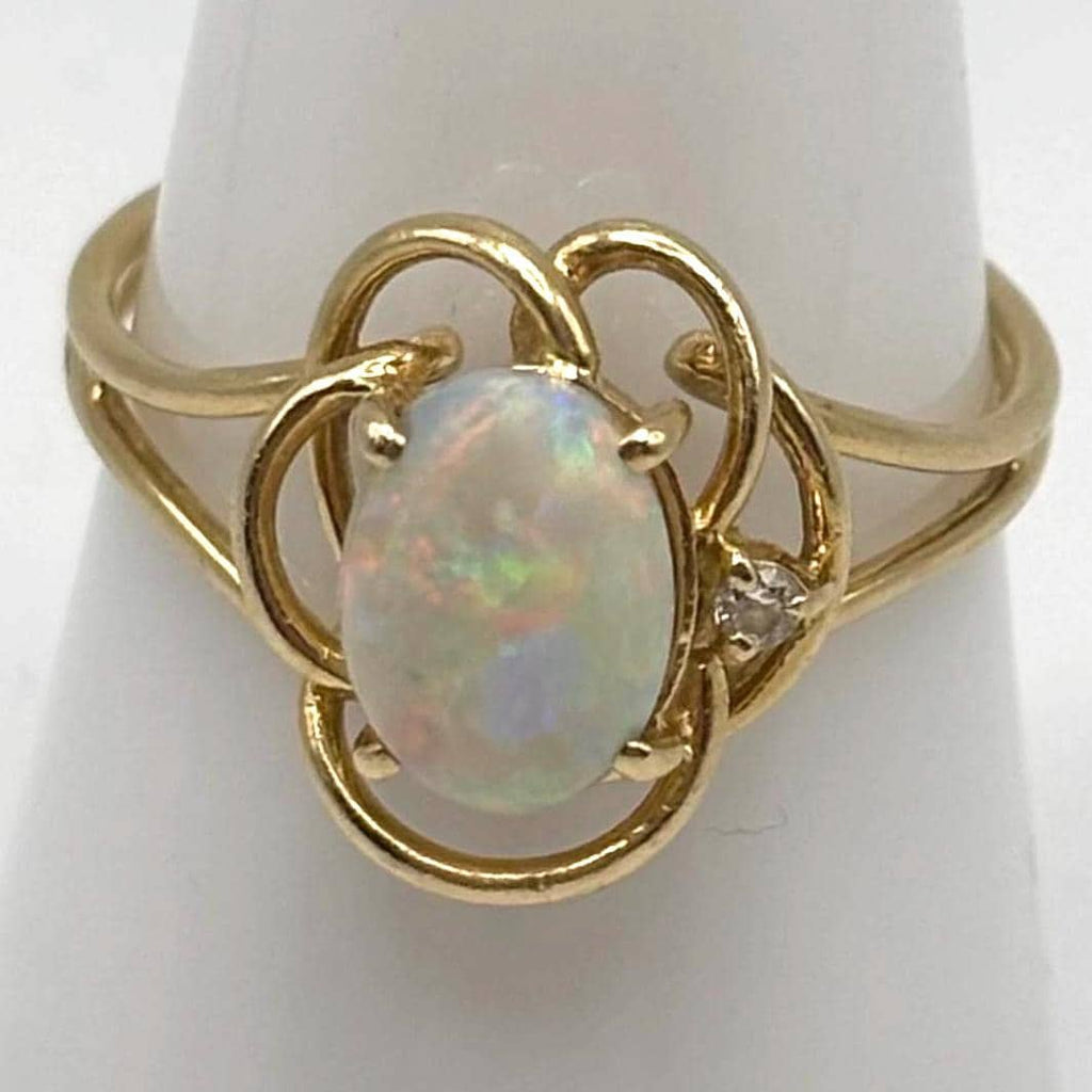 14k Gold Ring with Oval Opal and an Accent Diamond Size 8 Vintage