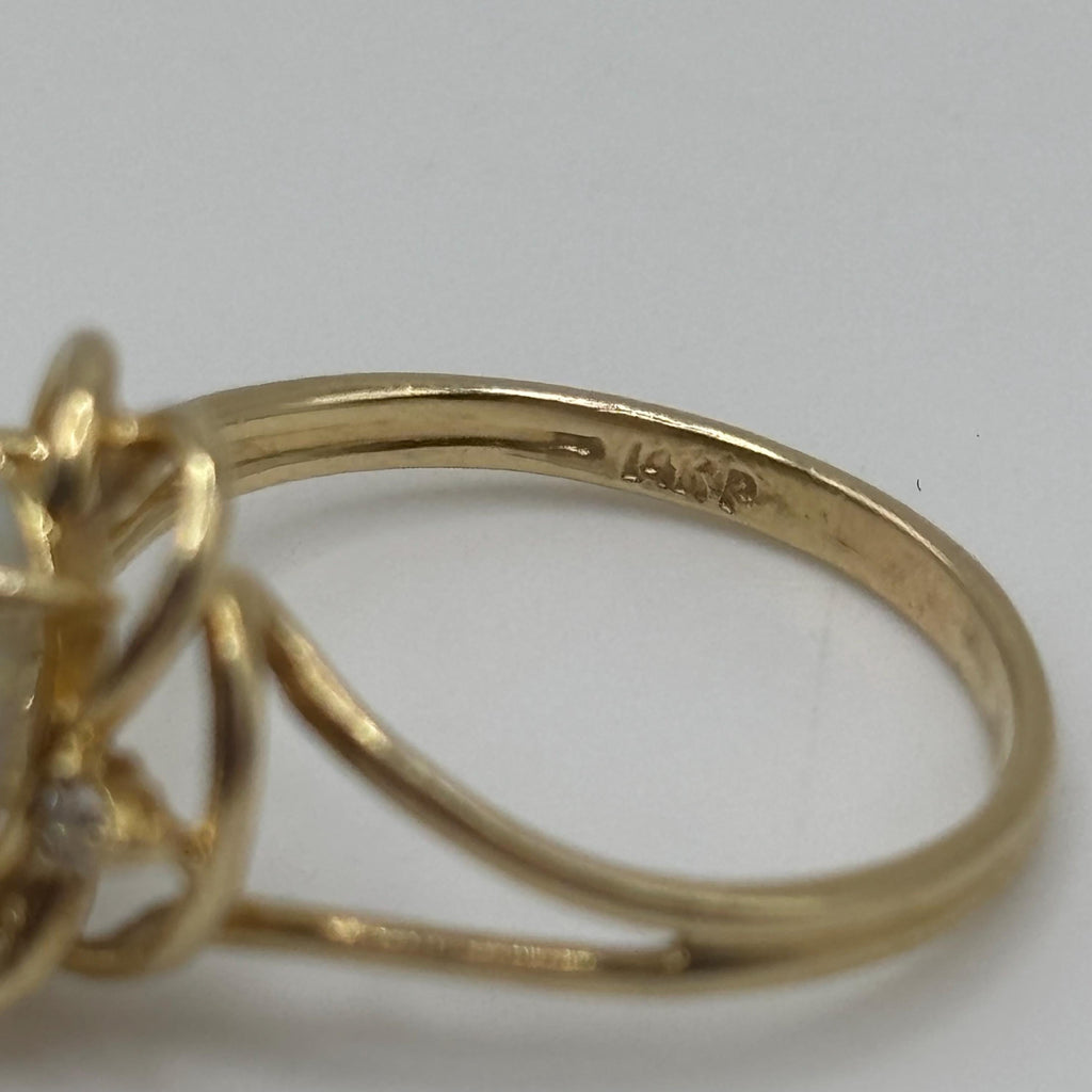 14k Gold Ring with Oval Opal and an Accent Diamond Size 8 Vintage
