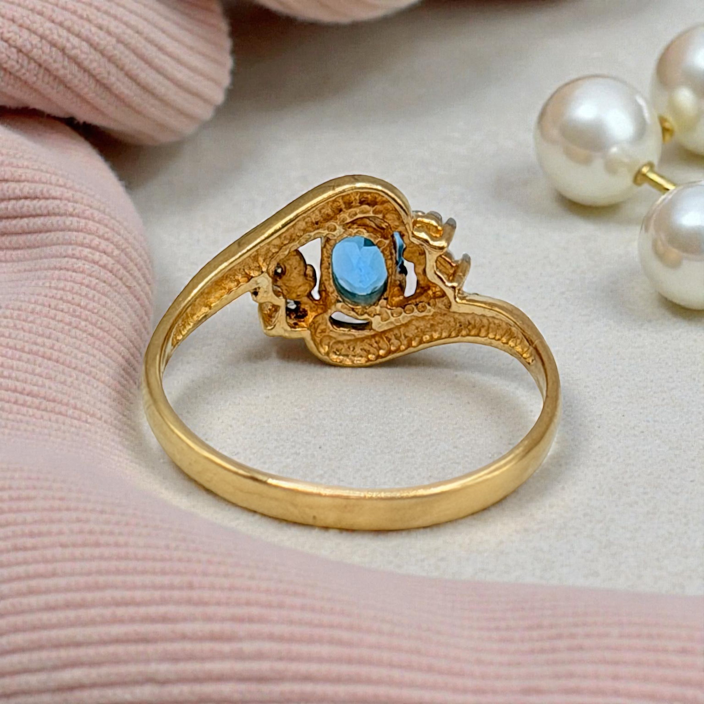 Solid 10K Yellow Gold Ring with Oval Cut Blue Topaz and Diamond Accents Size 7