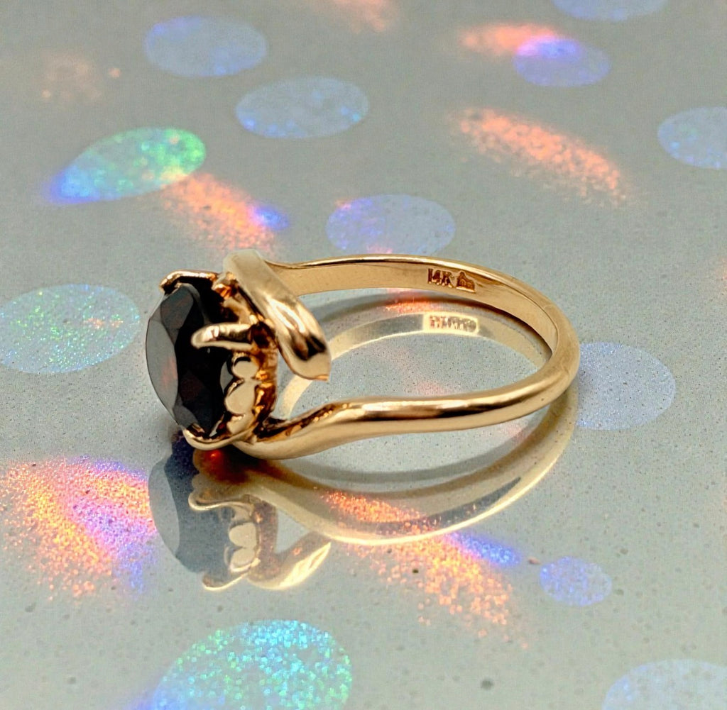 Church & Co. Solid 14K Yellow Gold Ring with Garnet – Size 5.5