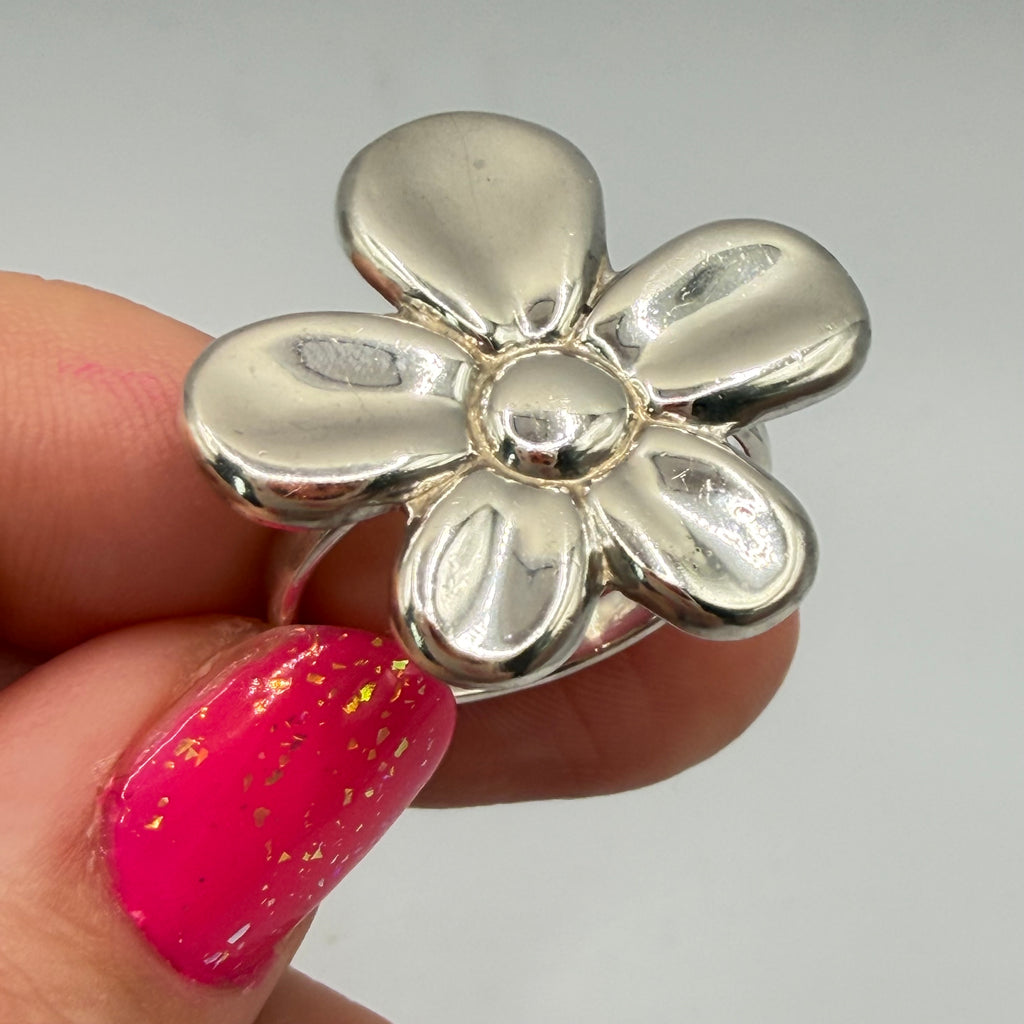 925 Sterling Silver Flower Ring – Size 9