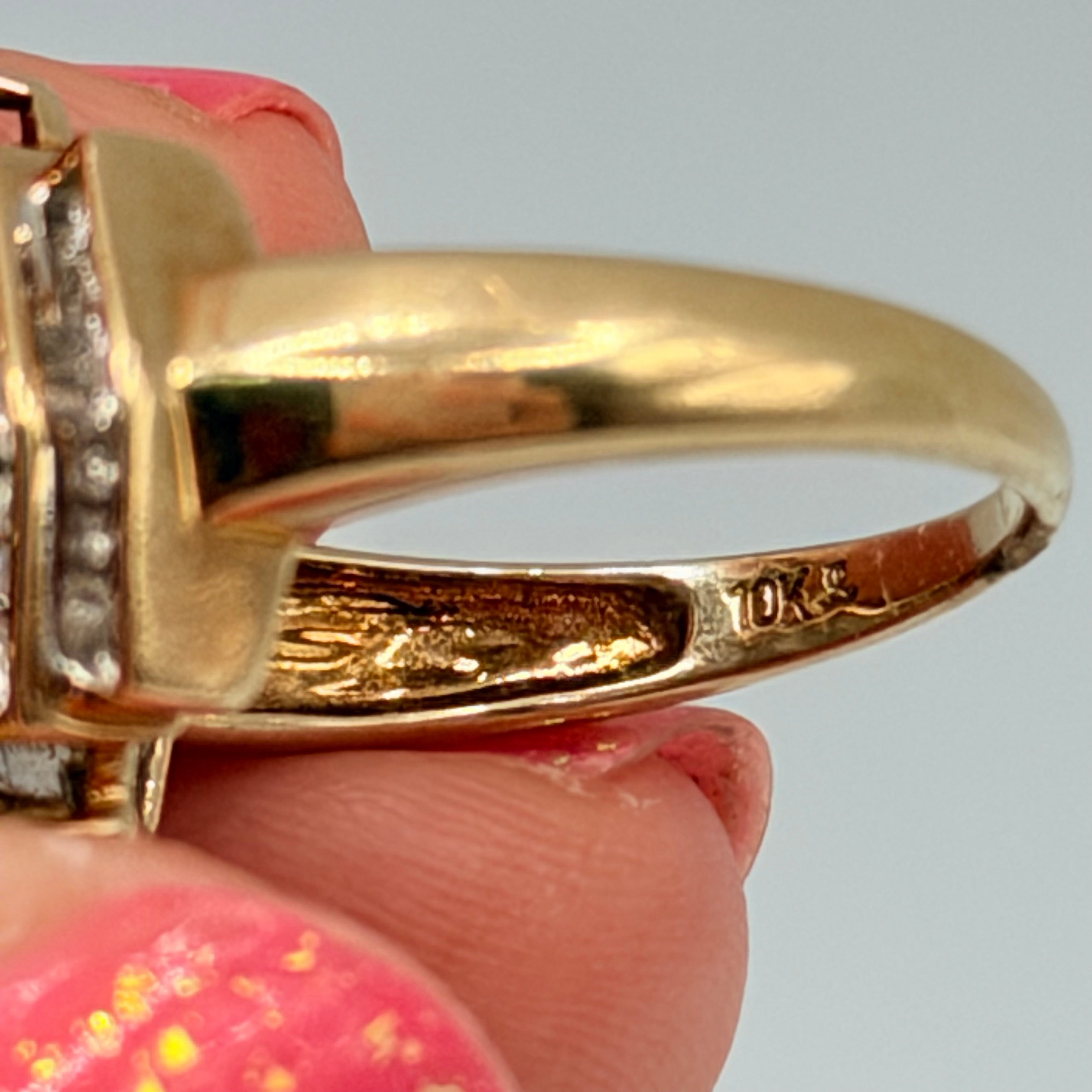 Solid 10K Yellow Gold Ring with Diamonds – Size 7