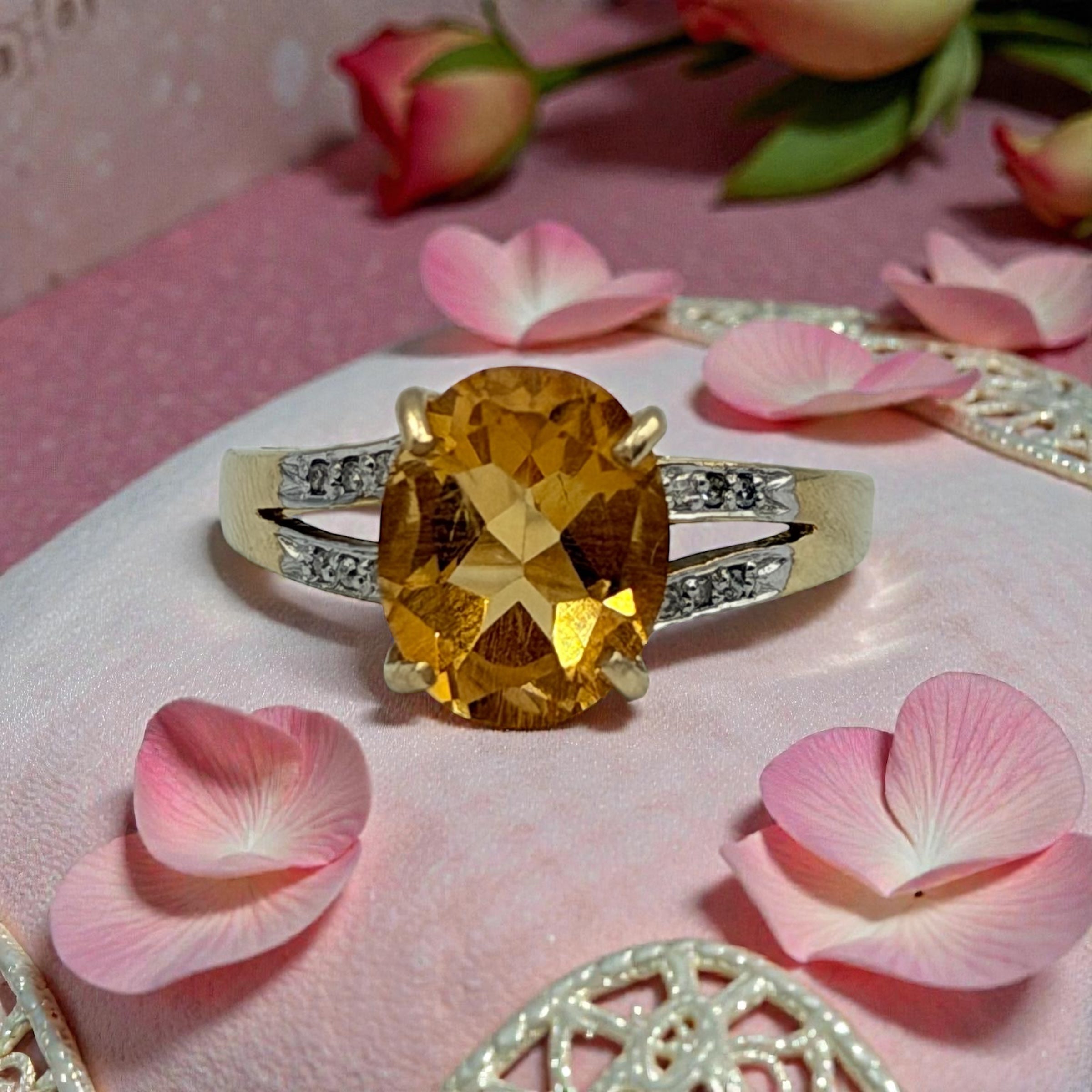 Solid 10K Yellow Gold Ring with Oval Cut Citrine Size 8
