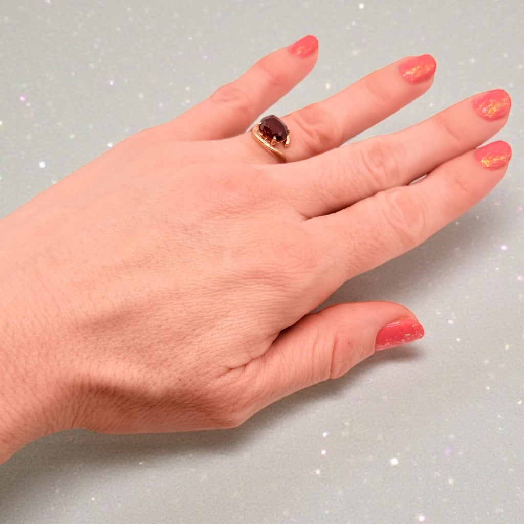 Church & Co. Solid 14K Yellow Gold Ring with Garnet – Size 5.5