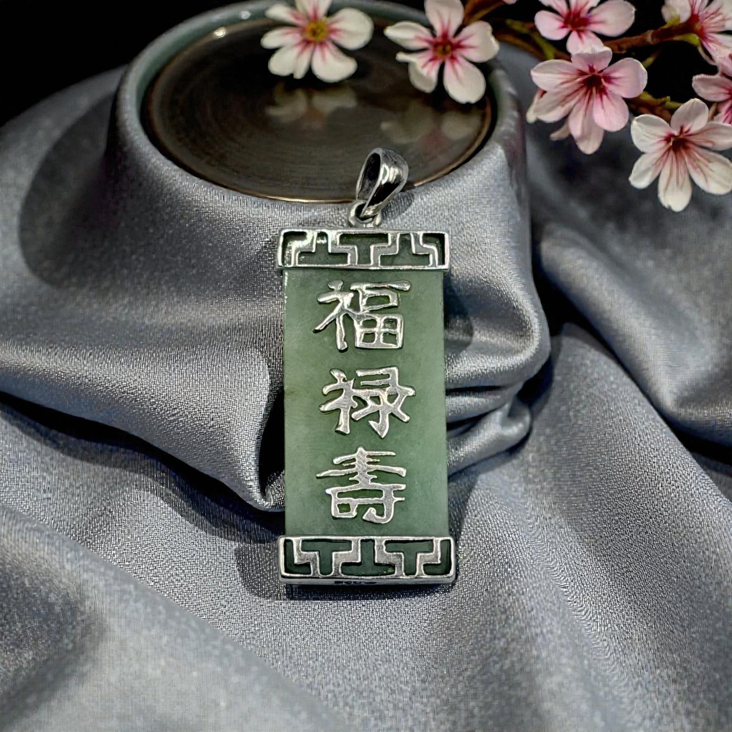 925 Sterling Silver Asian Necklace Pendant with Green Jade