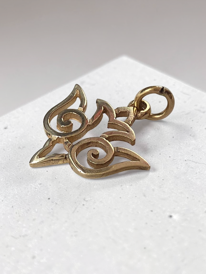 James Avery Solid 14K Yellow Gold Open Scroll Descending Dove Charm Pendant