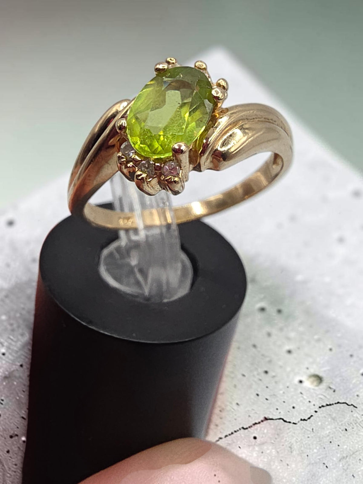 Solid 14K Yellow Gold Oval Cut Green Peridot Ring with Diamond Accents - Size 6