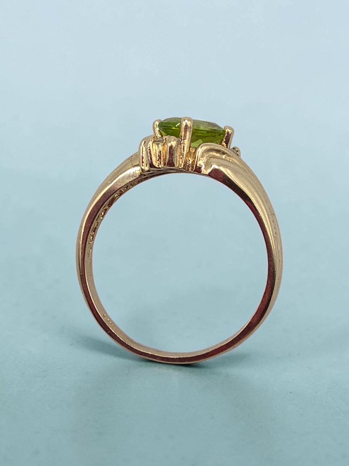 Solid 14K Yellow Gold Oval Cut Green Peridot Ring with Diamond Accents - Size 6