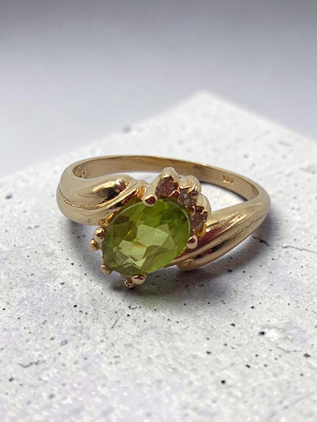 Solid 14K Yellow Gold Oval Cut Green Peridot Ring with Diamond Accents - Size 6