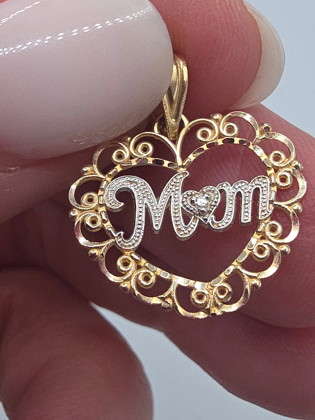 Vintage Michael Anthony Solid 14K Two Tone Gold Open Heart Mom Diamond Pendant
