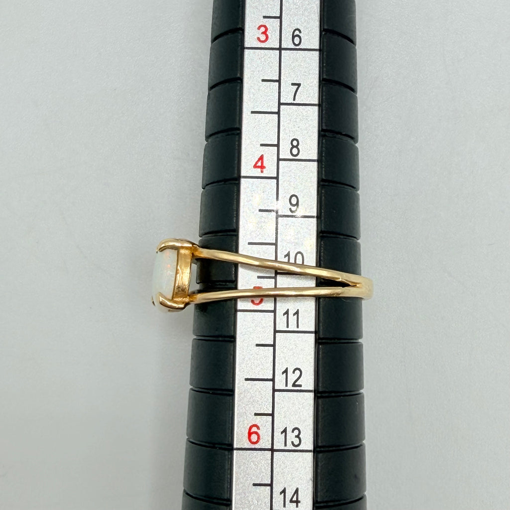 Solid 14K Yellow Gold Ring with Oval Cut Opal Size 5.75