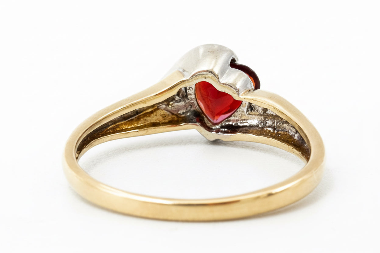 Solid 10K Yellow Gold Ring with Heart-Cut Garnet & Diamond Accents – Size 7.5