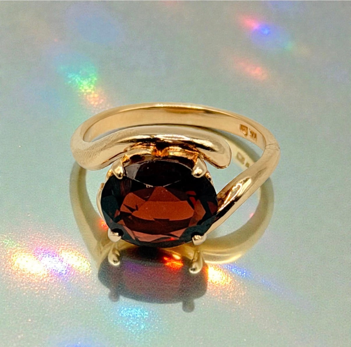 Church & Co. Solid 14K Yellow Gold Ring with Garnet – Size 5.5