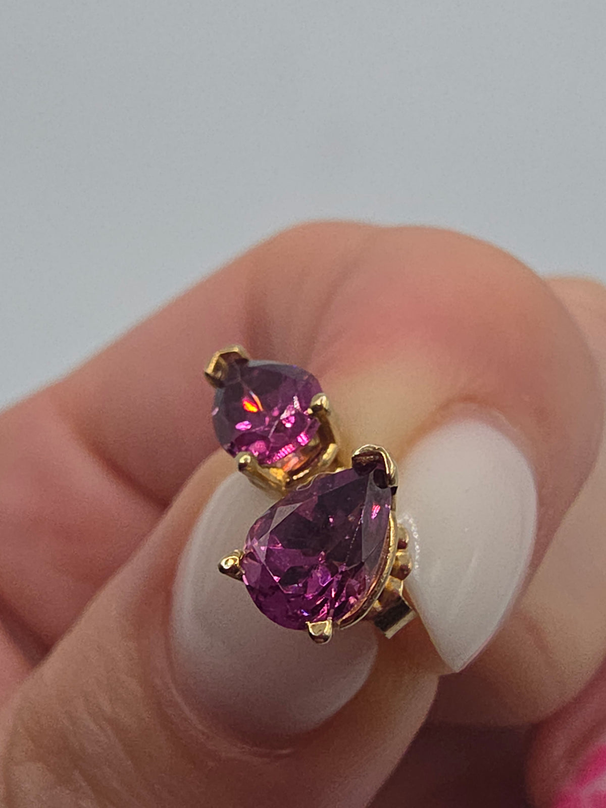 Solid 14K Yellow Gold Pear Cut Natural Raspberry Rhodolite Garnet Stud Earrings