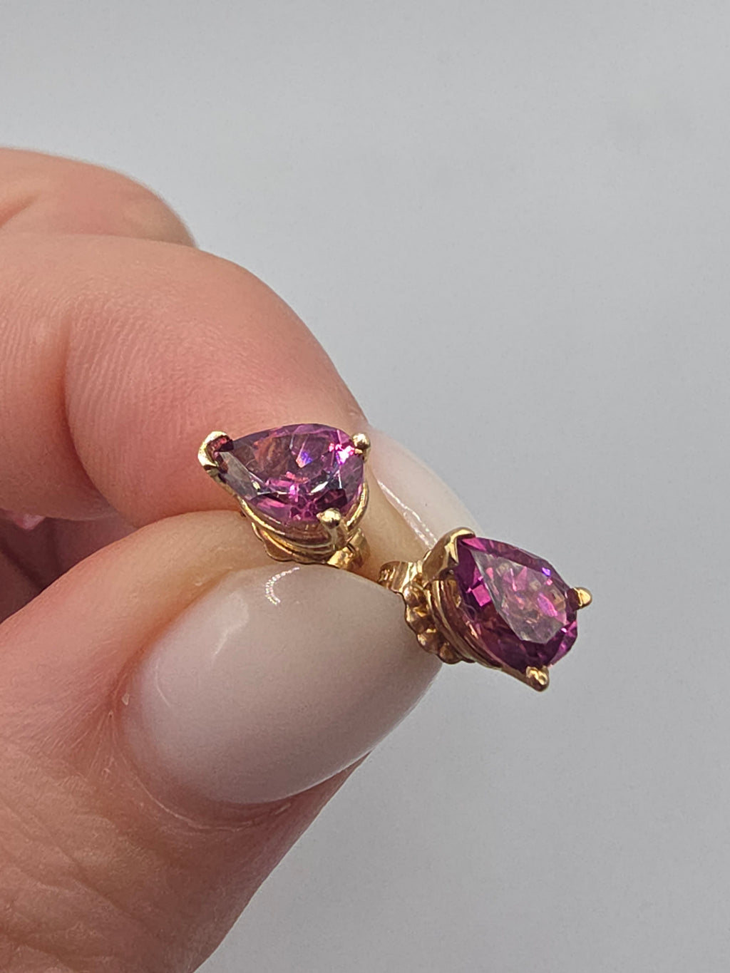 Solid 14K Yellow Gold Pear Cut Natural Raspberry Rhodolite Garnet Stud Earrings