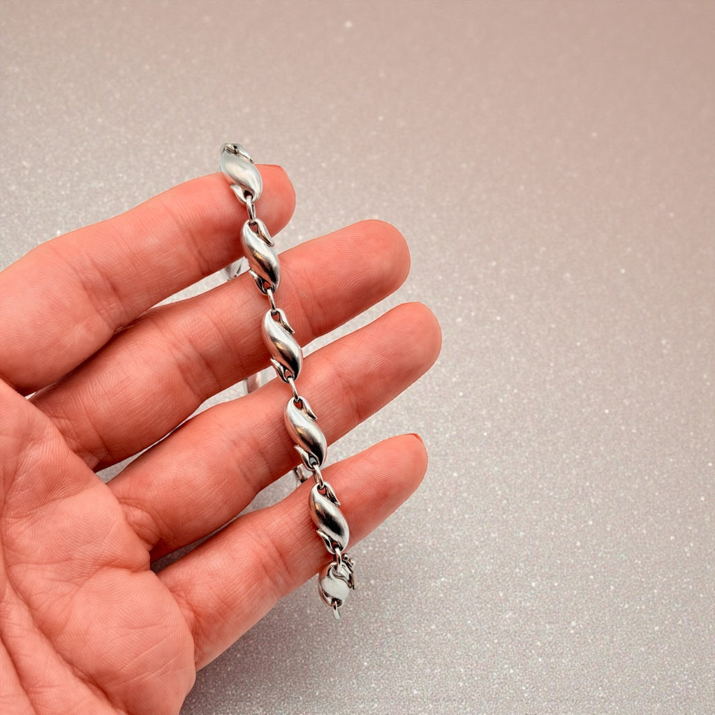 Tiffany & Co. Elsa Peretti Sterling Silver Seahorse Link Bracelet – 8 Inches
