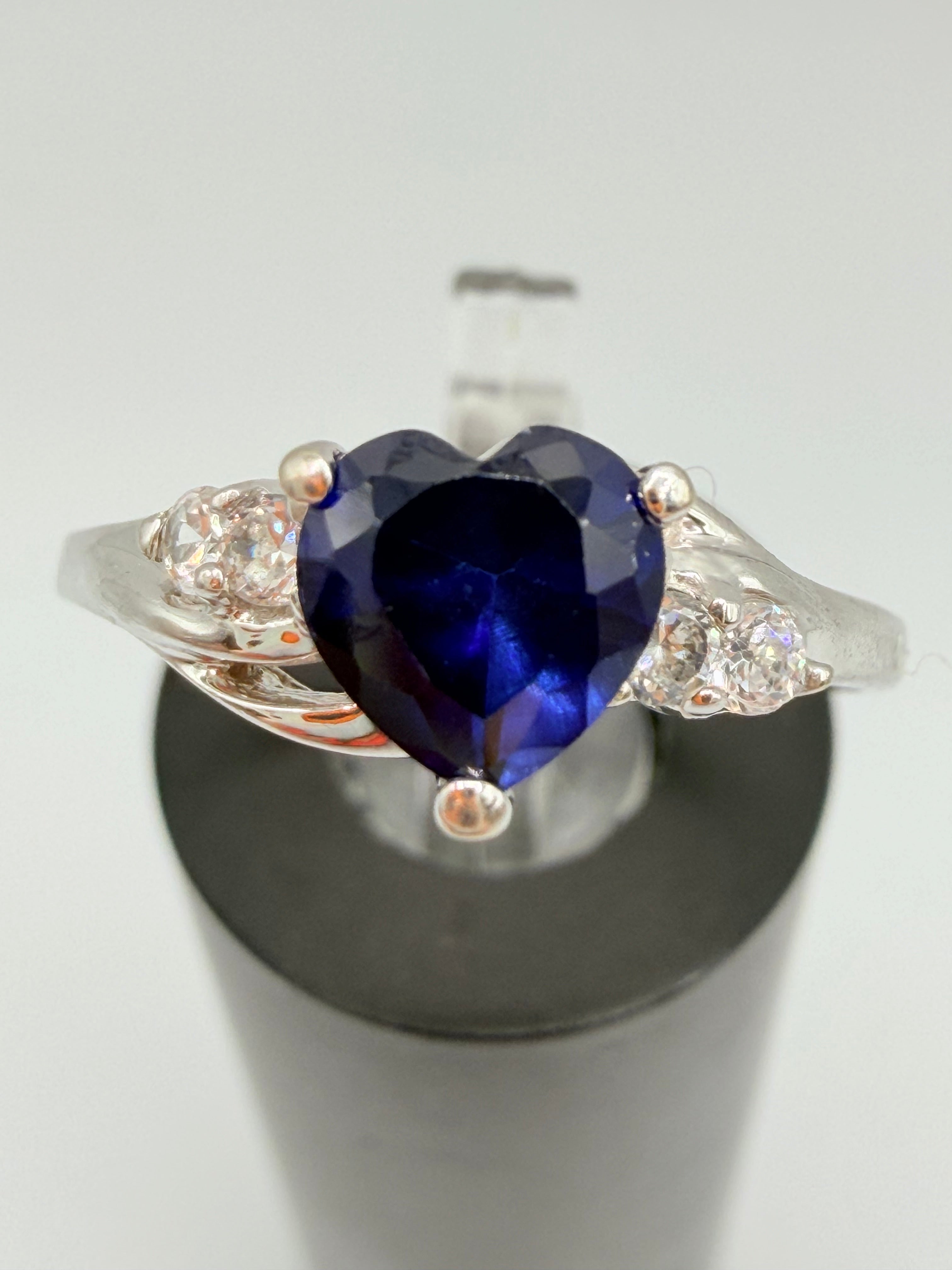 Solid 10K White Gold Ring with Heart Cut Blue Sapphire & CZ Accents - Size 6.5