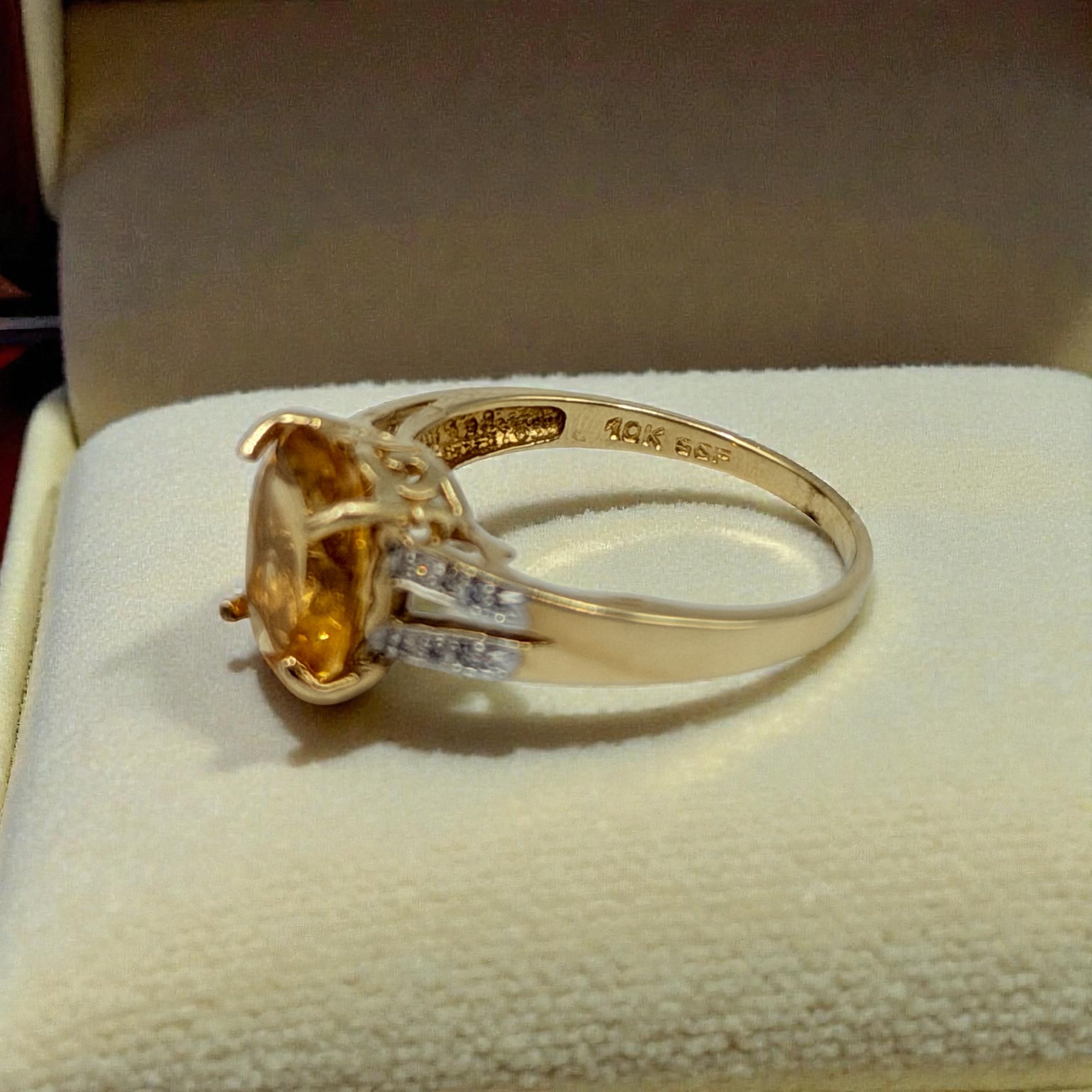 Solid 10K Yellow Gold Ring with Oval Cut Citrine Size 8