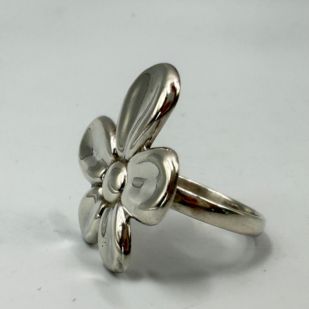 925 Sterling Silver Flower Ring – Size 9