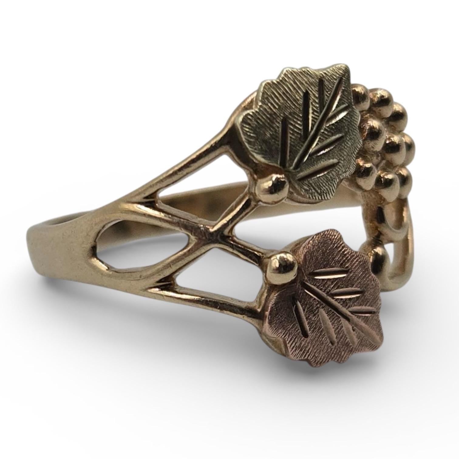 Black Hills Gold Ring, Solid 10K Gold, Tri Color Gold Grape & Leaf Design, Size 6
