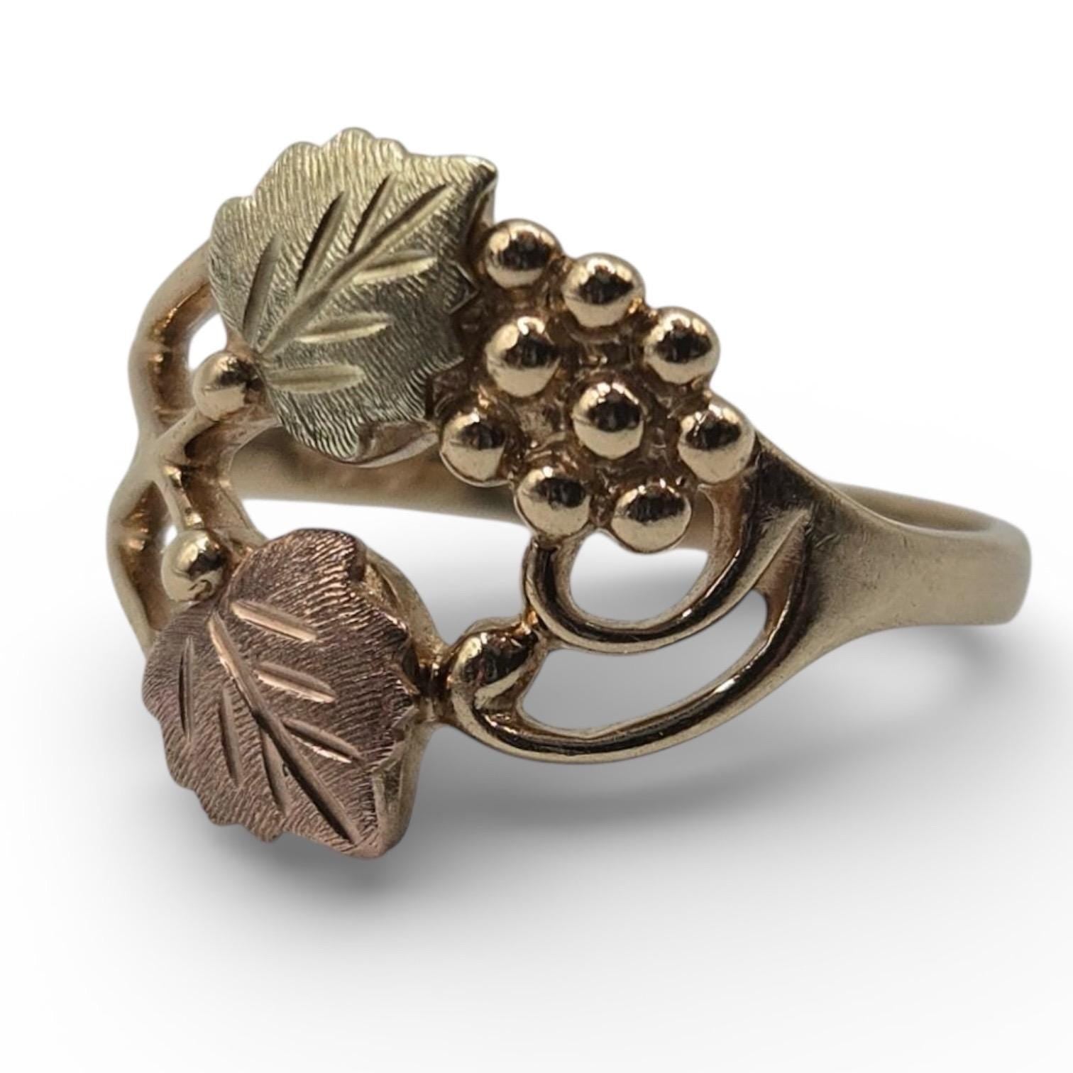 Black Hills Gold Ring, Solid 10K Gold, Tri Color Gold Grape & Leaf Design, Size 6