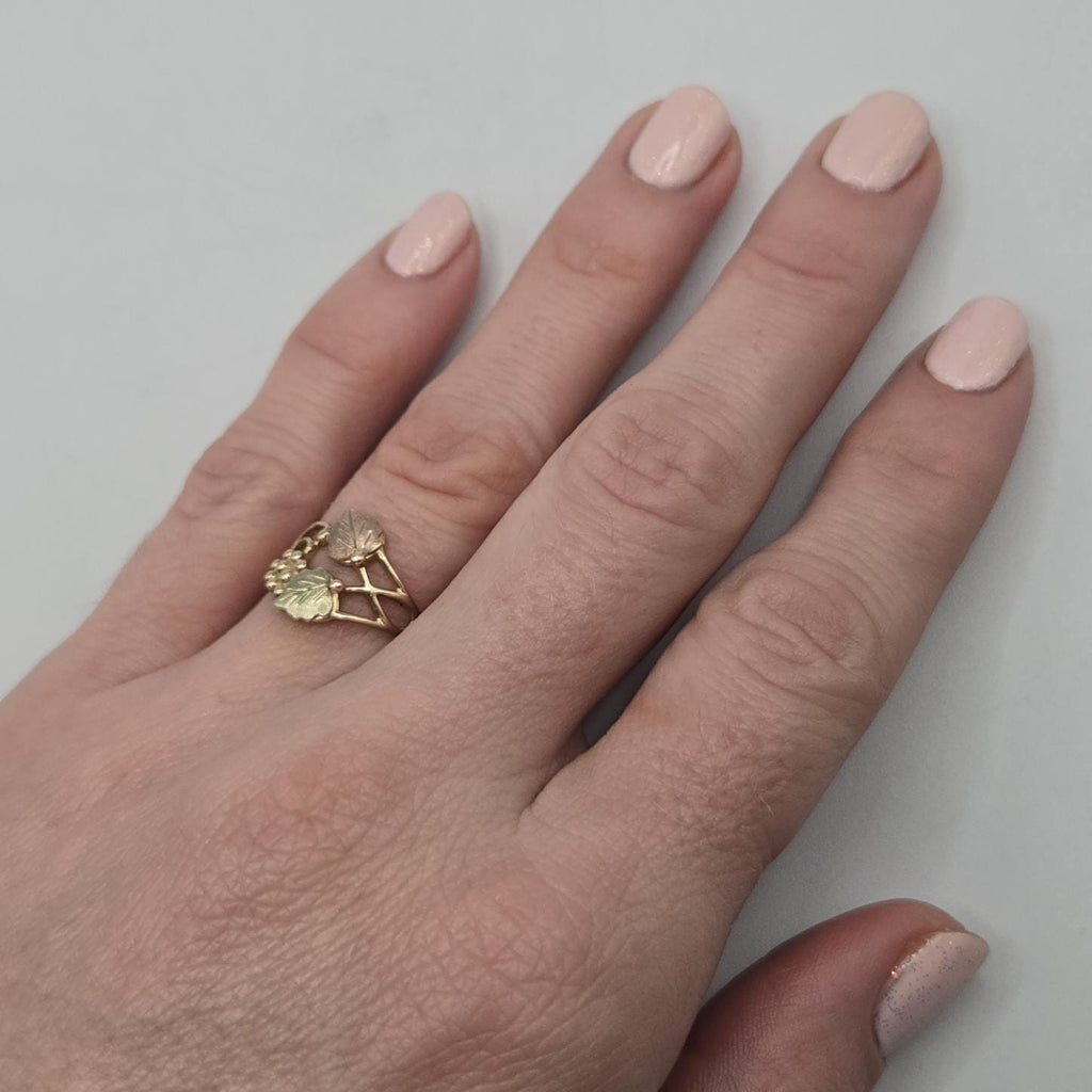Black Hills Gold Ring, Solid 10K Gold, Tri Color Gold Grape & Leaf Design, Size 6