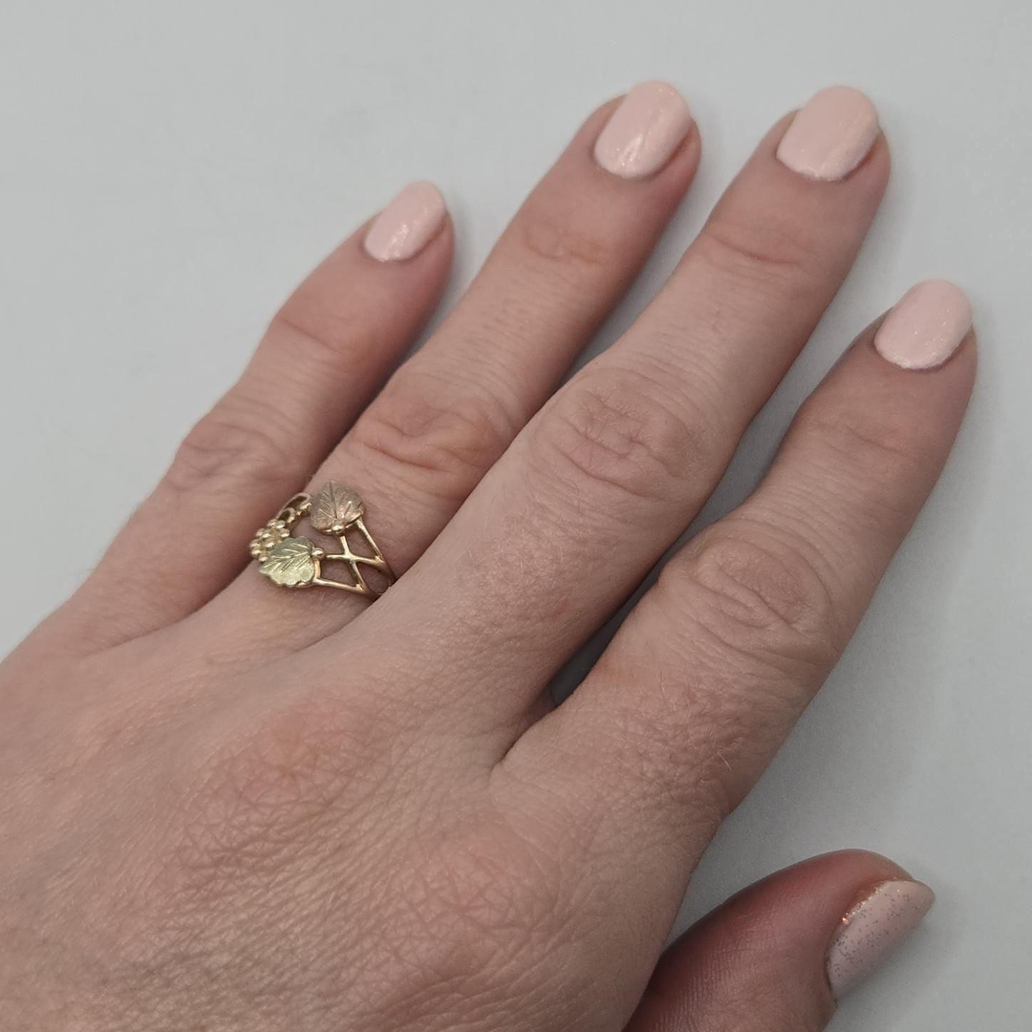 Black Hills Gold Ring, Solid 10K Gold, Tri Color Gold Grape & Leaf Design, Size 6
