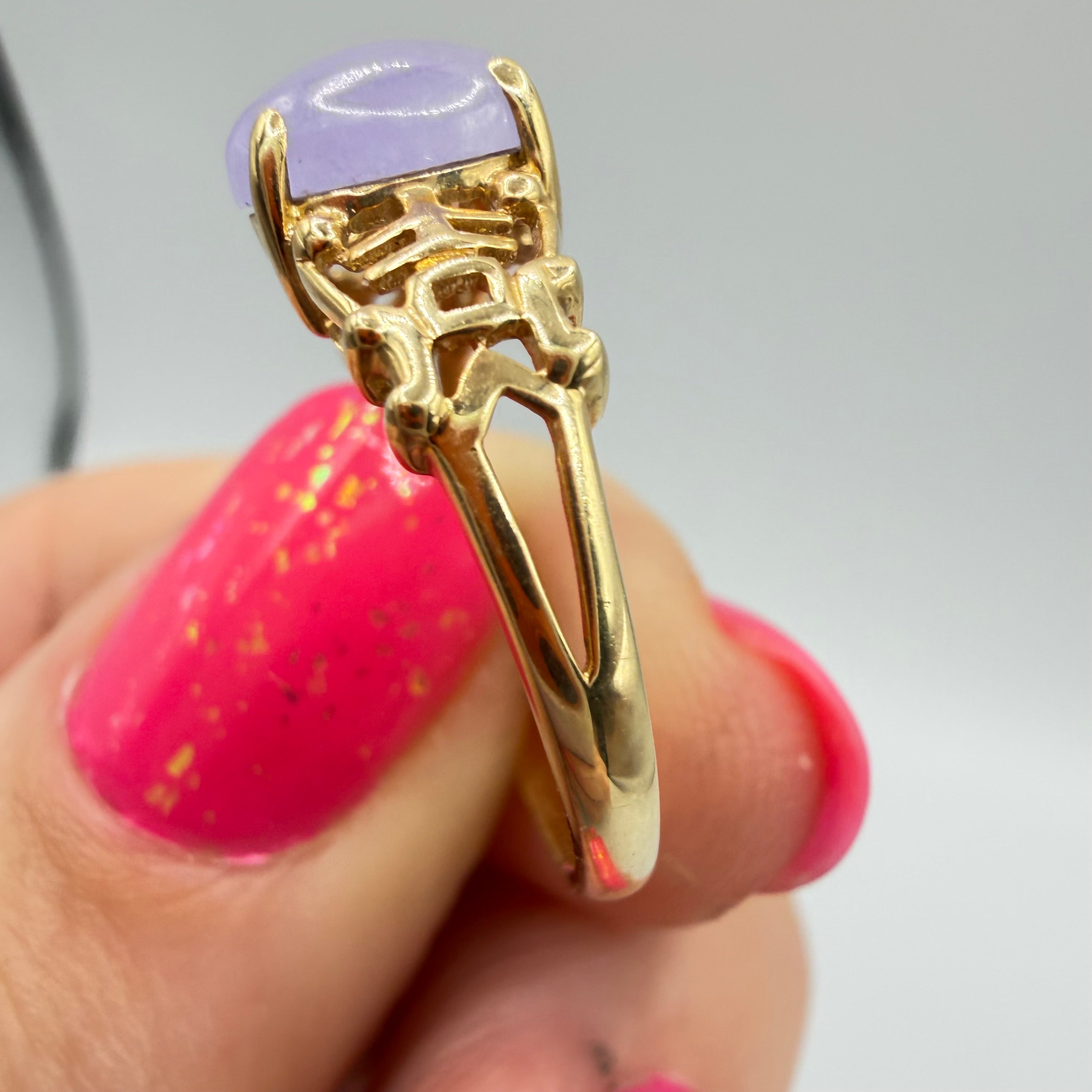 Solid 14k Yellow Gold Ring with Purple Jade – Size 6