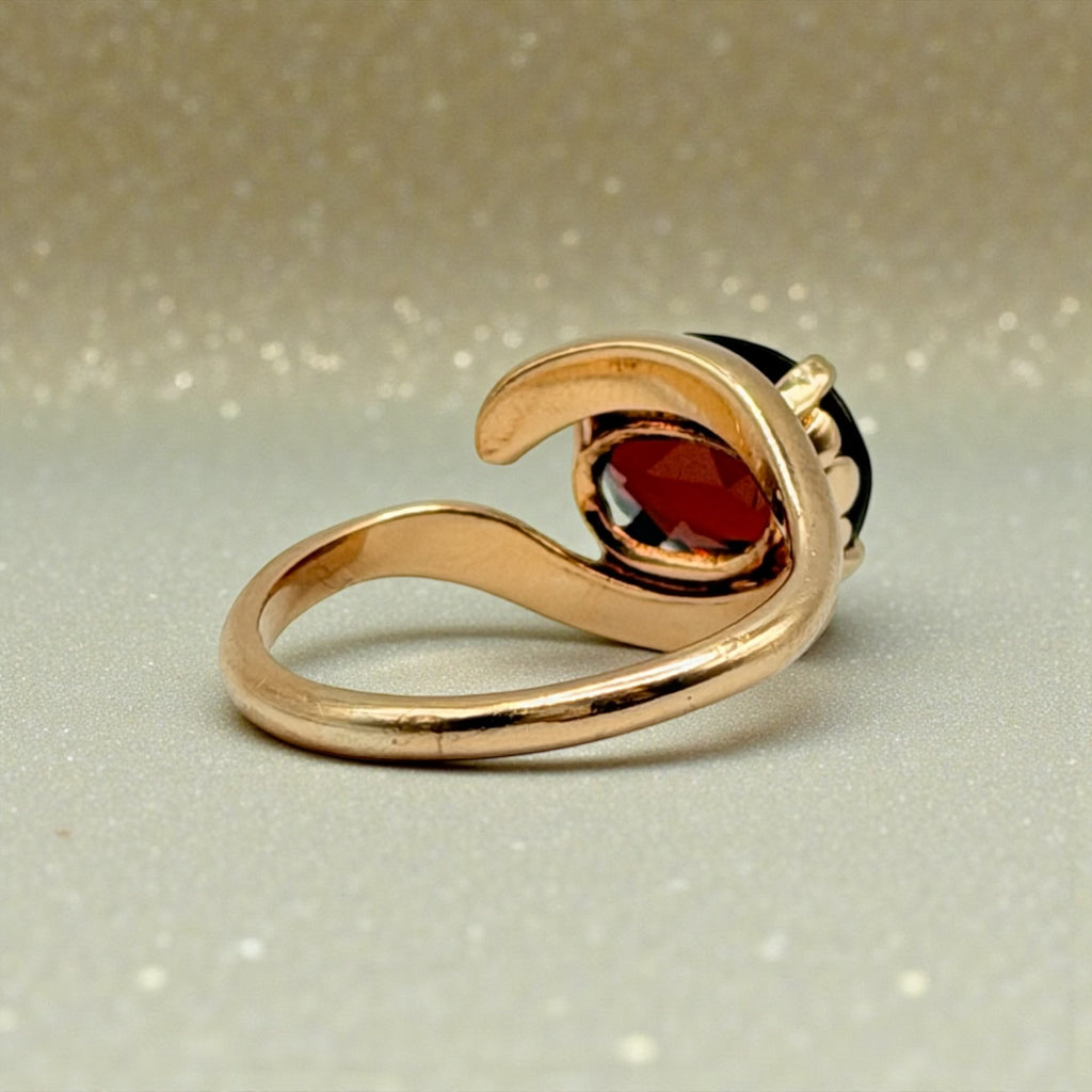 Church & Co. Solid 14K Yellow Gold Ring with Garnet – Size 5.5